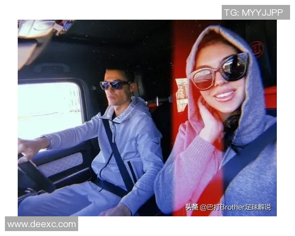 足球明星理想型揭秘:从外貌到性格,盘点最受欢迎的完美伴侣标准 足球明星理想型揭秘:从外貌到性格,盘点最受欢迎的完美伴侣标准